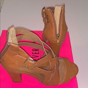 Tan strappy zip back block sandals